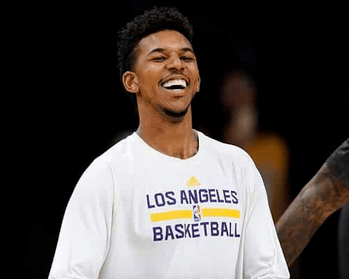 图拉姆：我还在恢复状态；萨拉赫？利物浦有很多人能改变比赛（图拉姆：仍在找回状态；萨拉赫并非唯一，利物浦多人可改变战局）