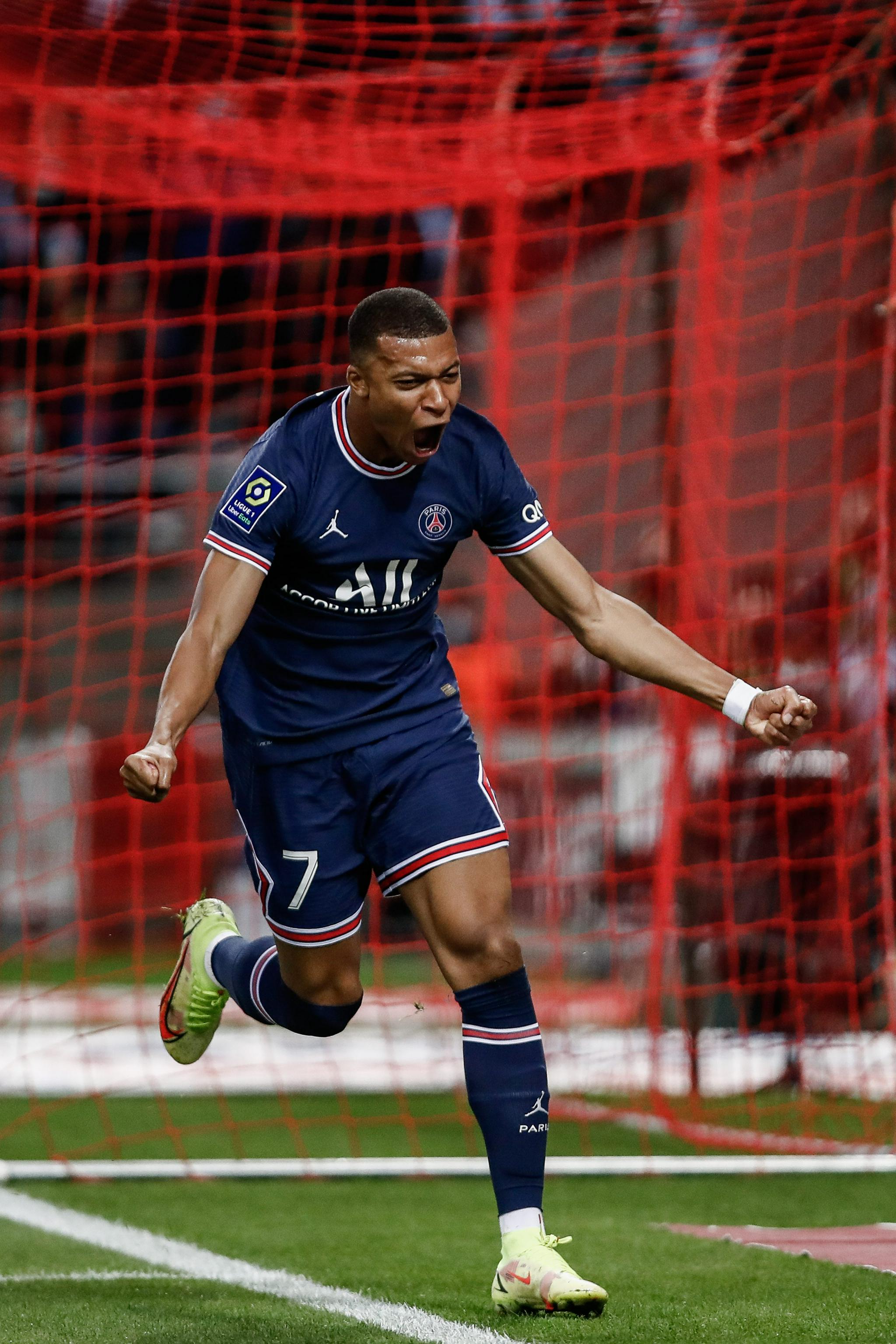 事实证明，重夺足协杯冠军的北京国安，已经走上了另一条大道（重夺足协杯后，北京国安踏上全新征程）