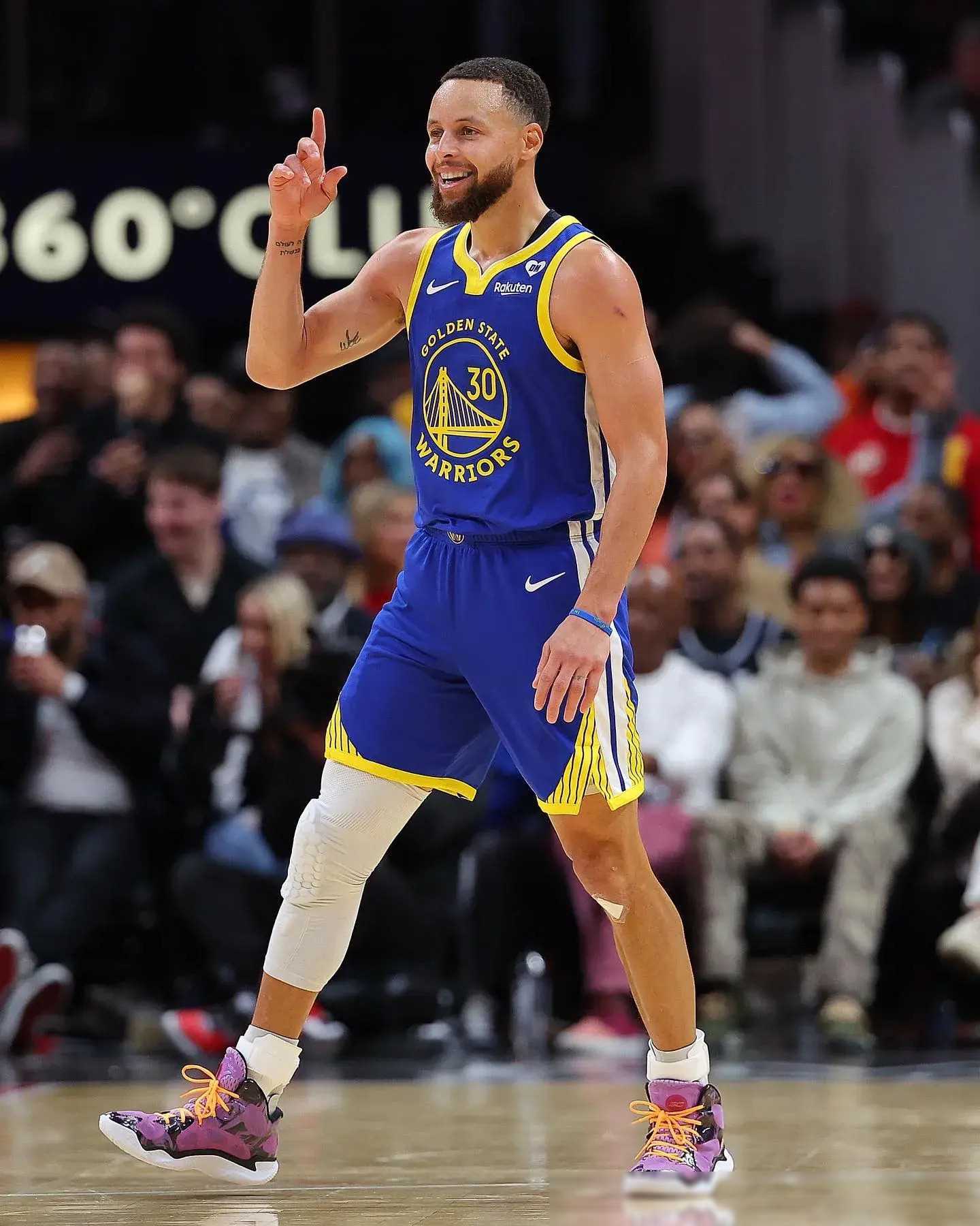 手感不错！东契奇首节6中4轻取10分（状态在线！东契奇首节6投4中斩获10分）