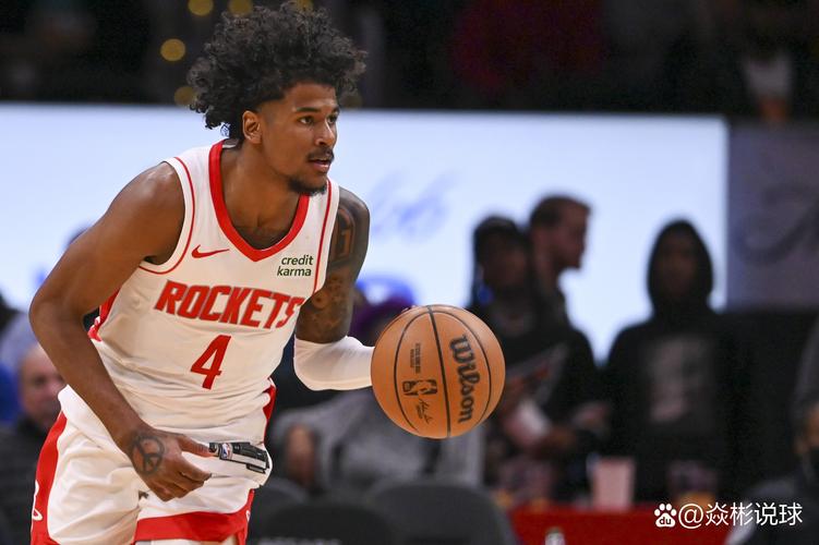 颁奖规则和典礼流程引争议，中足联将听各方意见后在明年调整（颁奖规则与典礼流程引发争议，中足联将广泛征求意见并于明年调整）