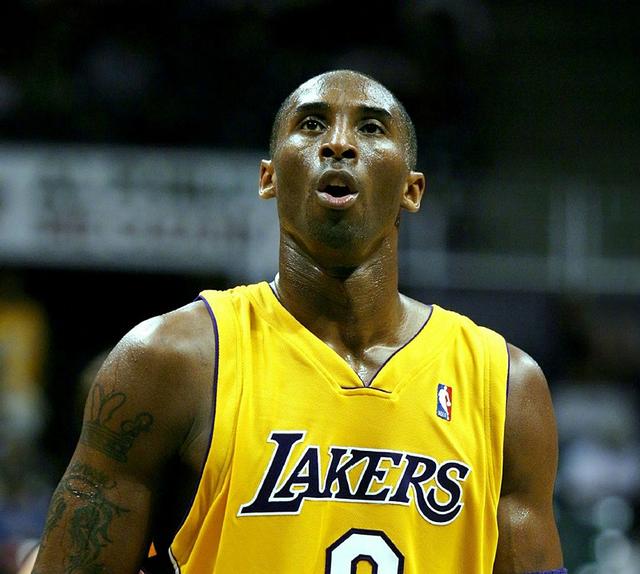 英媒：拜仁、尤文和巴黎有意免签科纳特，球员对各种选择持开放态度（英媒：拜仁、尤文与巴黎盯上科纳特免签，球员对去向持开放态度）