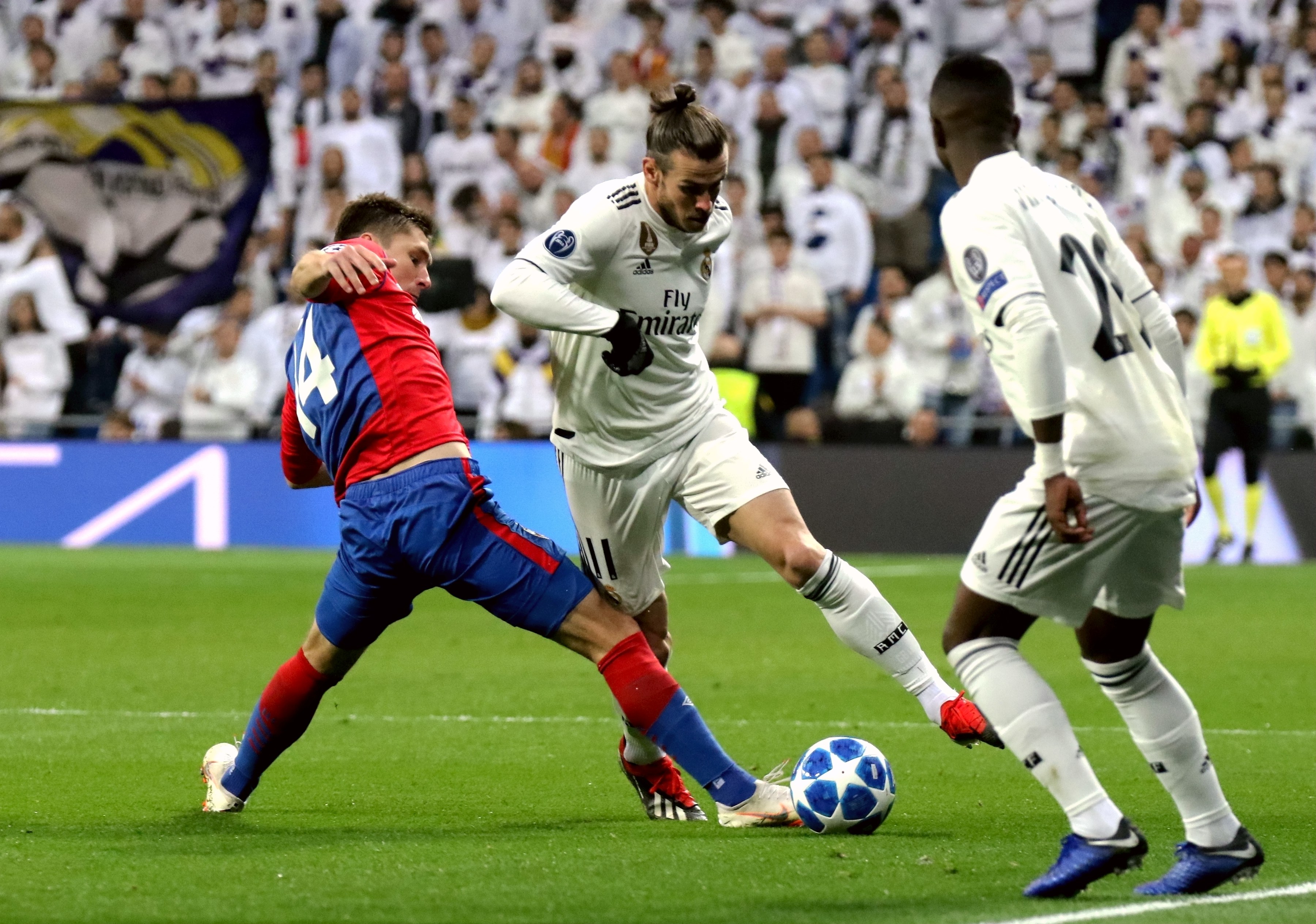 半场战报：维罗纳2-0亚特兰大，焦瓦内、拉菲克-贝尔加利破门（上半场战报：维罗纳2比0领先亚特兰大，焦瓦内与拉菲克-贝尔加利先后破门）