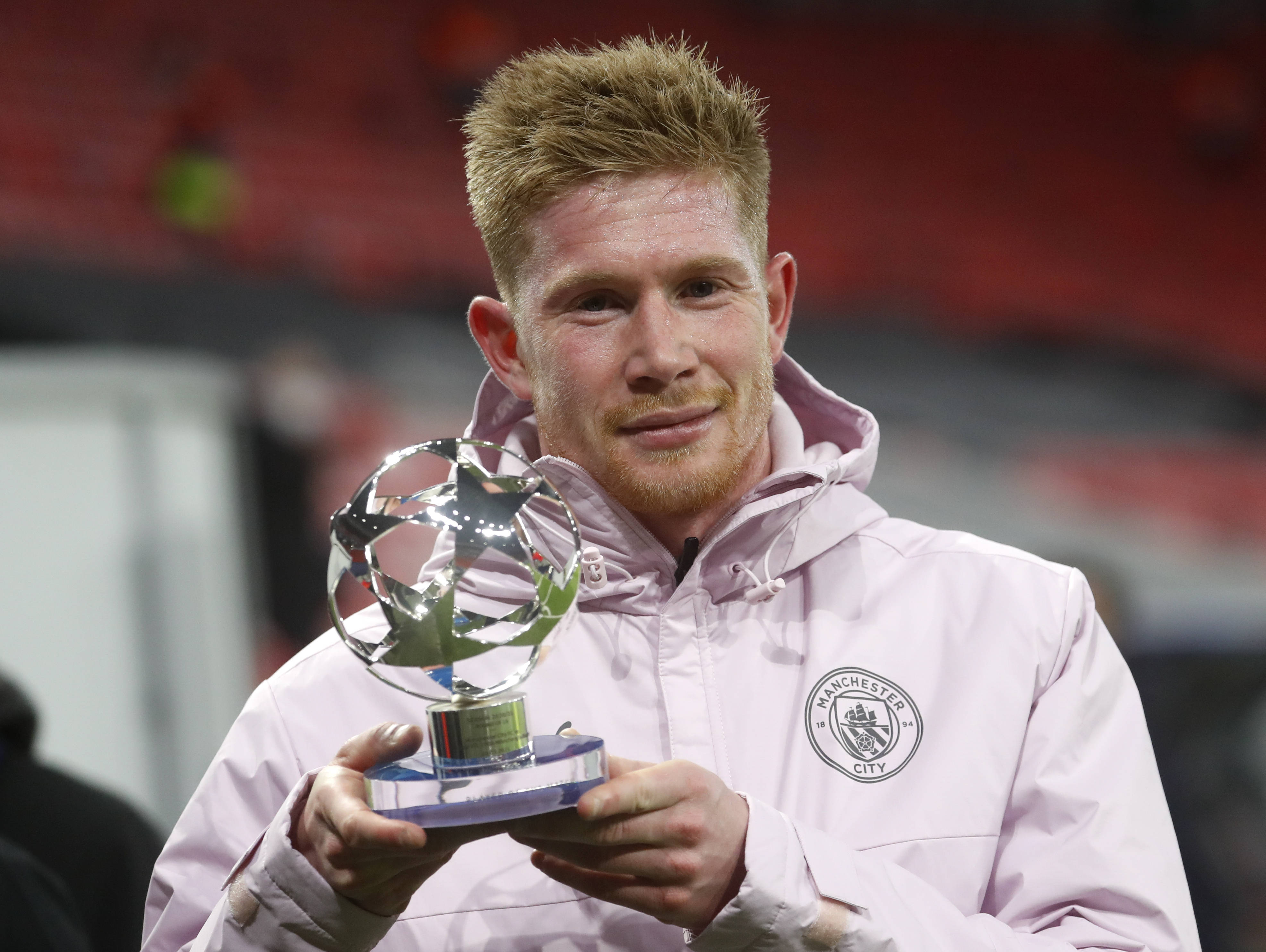 状态不错！三球半场三分6中3拿到13分4助（手感在线！三球半场三分6投3中，砍下13分4助攻）