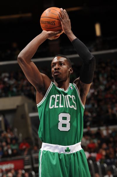 江苏业余足球再添活力 “我爱足球”城市联赛赋能基层足球发展（江苏业余足球迎来新活力：“我爱足球”城市联赛助推基层发展）