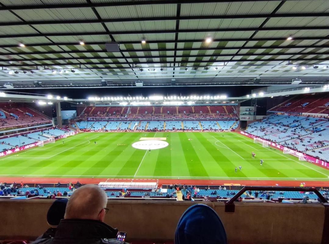 德天空：拜仁引进费耶诺德右后卫里德的谈判正在取得进展（德天空：拜仁与费耶诺德就右后卫里德的引援谈判取得进展）