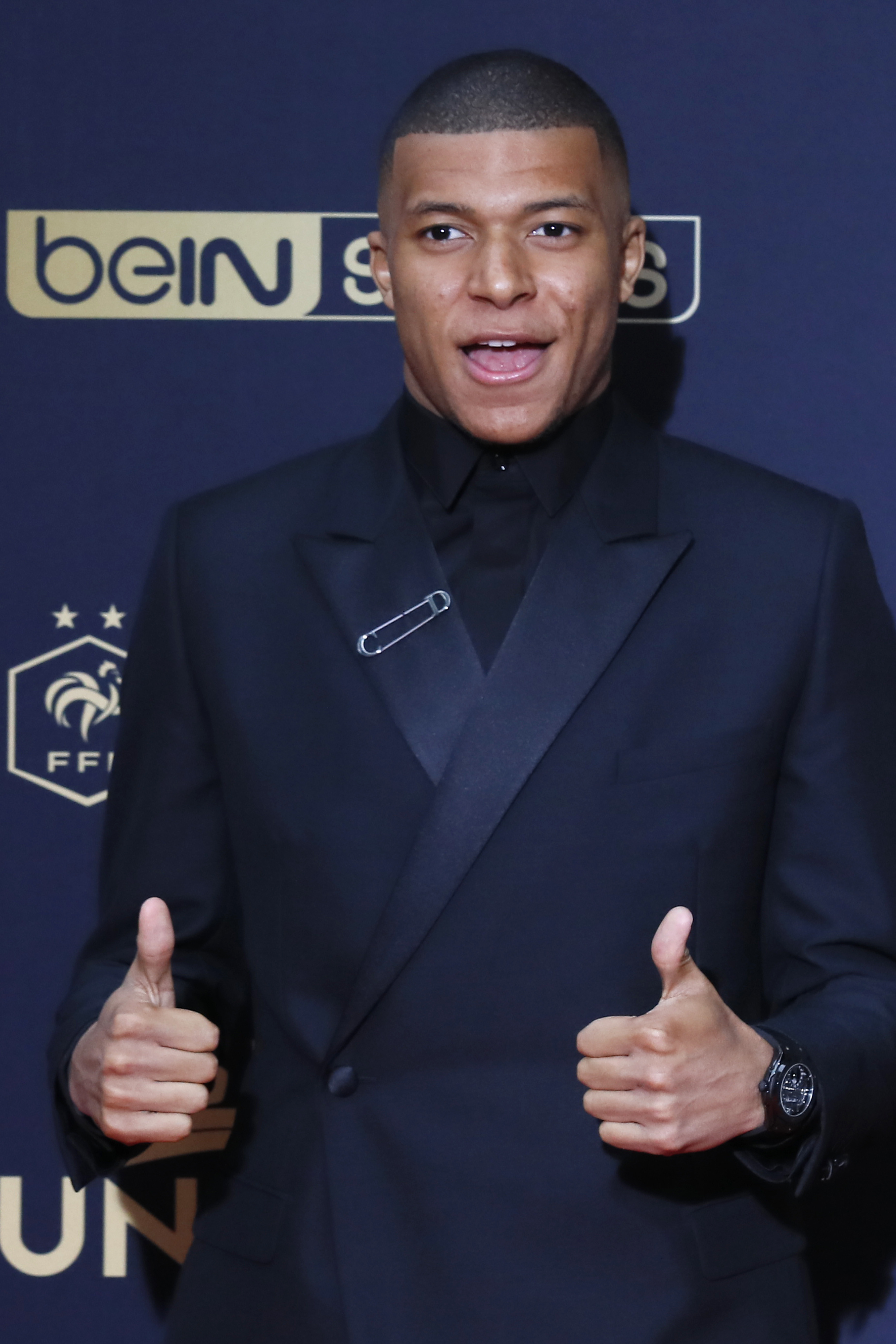 杰拉德·马丁：看了皇马比赛但意义不大，因为黄潜也紧追不舍（杰拉德·马丁：皇马战况参考有限，黄潜仍步步紧逼）