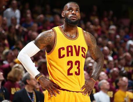 锡安半场高效表现，独占禁区内风头（锡安半场效率爆棚，禁区称霸全场）